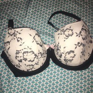 VS Angel lace bra